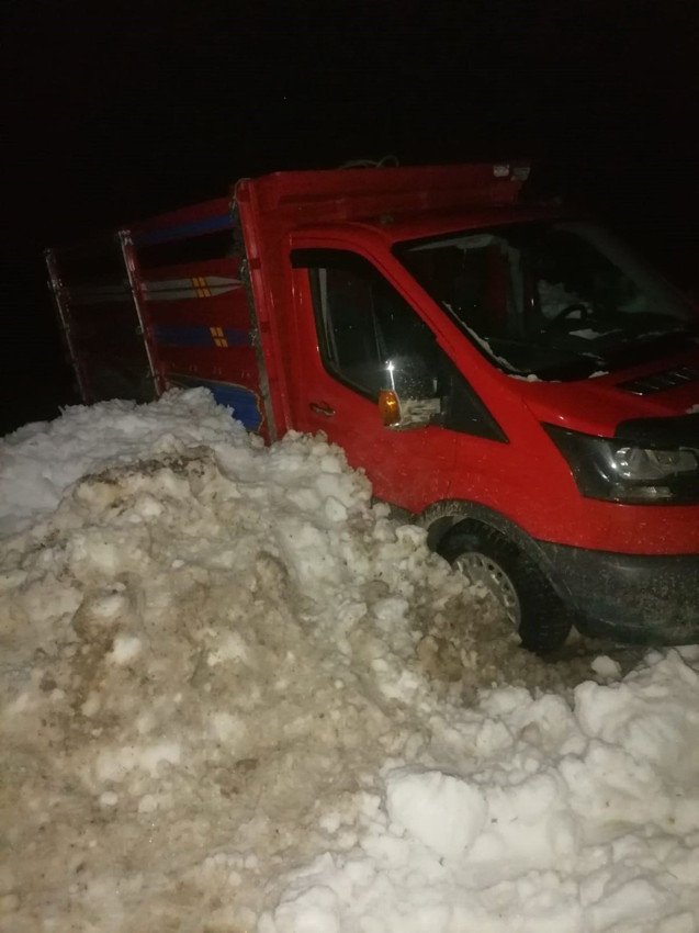 Rize'de çığ düştü, çok sayıda kişi çığın altında mahsur kaldı - Resim: 2