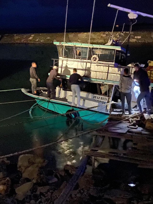 Balıkçı teknesinde patlama: Yaralılar var - Resim: 4