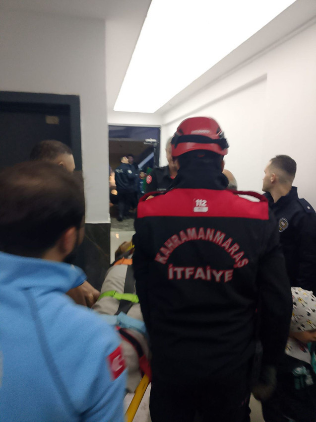 Bir asansör faciası daha: 9 kat aşağı çakıldılar - Resim: 2