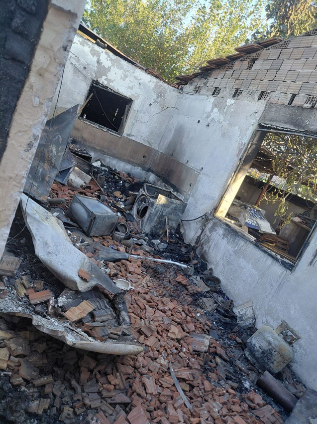 İzmir'de korkunç yangın: Genç kadın onlarca kedisiyle birlikte öldü - Resim: 3