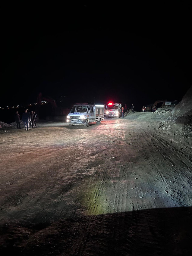 Maden ocağında göçük! 1 işçi enkaz altında kaldı - Resim: 1