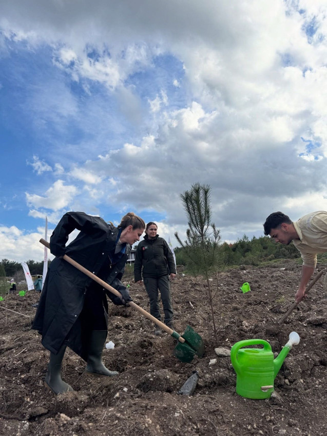 Ekranların güzel oyuncusu Burcu Biricik de İstanbul'u terk etti... Artık otel işletecek... - Resim: 3
