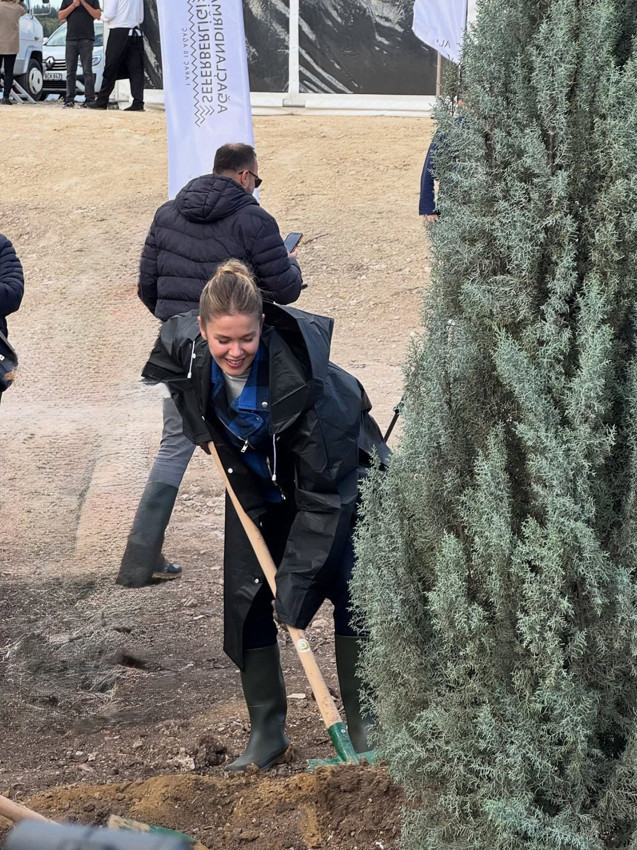Ekranların güzel oyuncusu Burcu Biricik de İstanbul'u terk etti... Artık otel işletecek... - Resim: 4