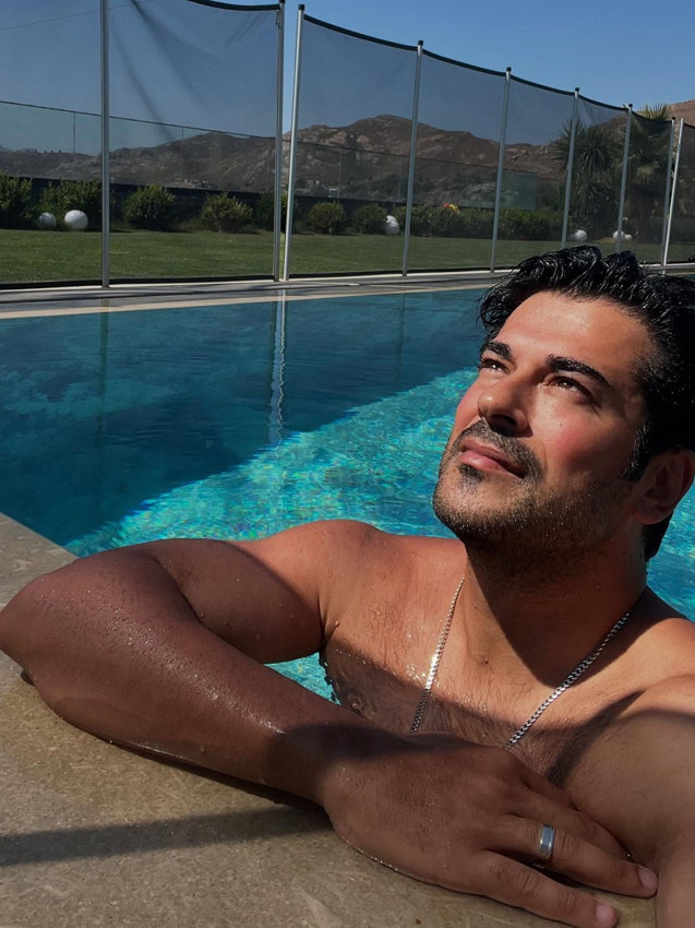 Burak Özçivit'in tek imzayla kazanacağı para dudak uçuklattı - Resim: 3