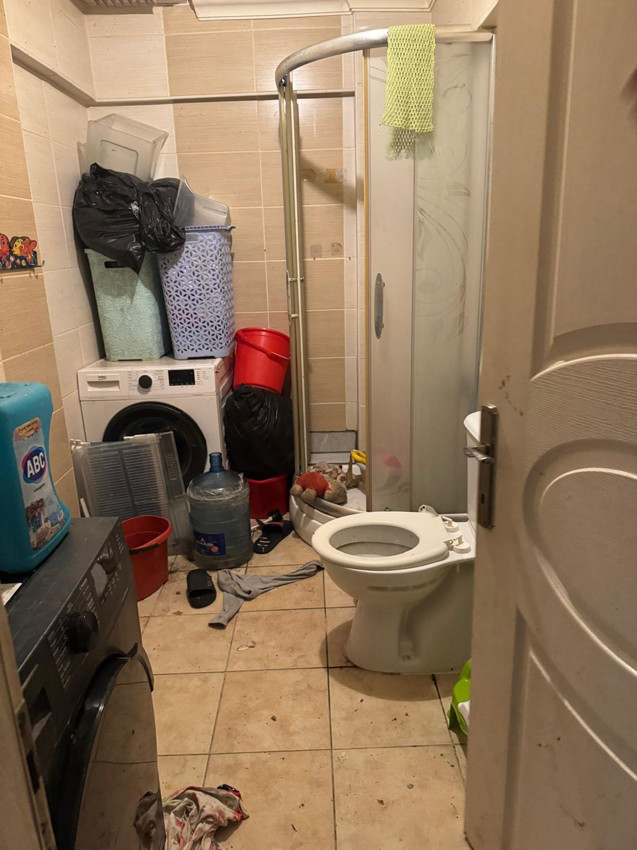 Tam 8 aydır kiralarını alamayan ev sahipleri evlerine gittiklerinde hayatlarının şokunu yaşadı - Resim: 3