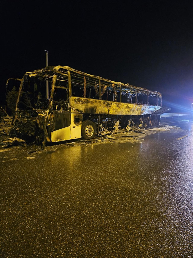 Kuzey Marmara Otoyolu'nda yolcu otobüsü yangını - Resim: 4