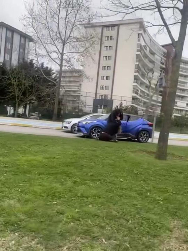 İstanbul'da pes dedirten olay: İki kadın çocuklarının gözü önünde birbirine girdi - Resim: 2