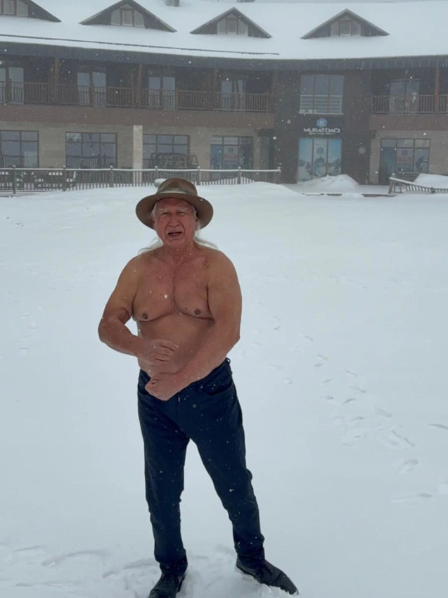 Ünlü yerbilimci Prof. Dr. Şener Üşümezsoy'un sosyal medyadaki şovu görenleri dondurdu! - Resim: 2