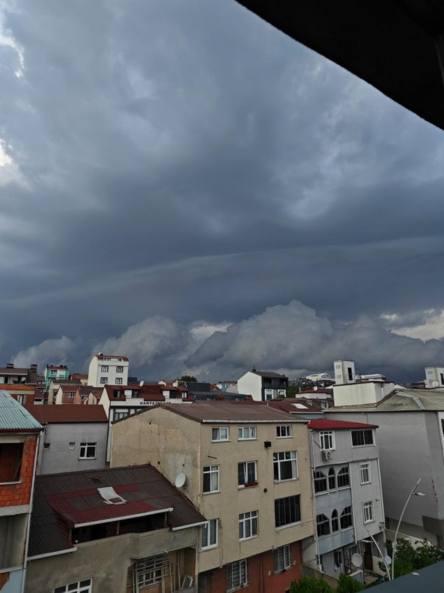İstanbul'u kuvvetli fırtına vurdu; göz gözü görmedi! - Resim: 2