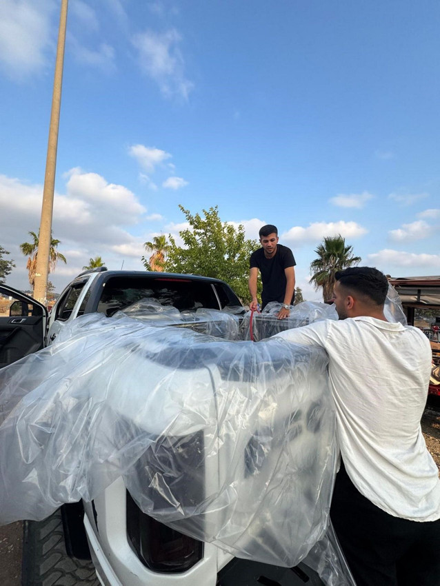 Pickup aracın kasasında havuz keyfinin cezası çok ağır oldu.... - Resim: 2