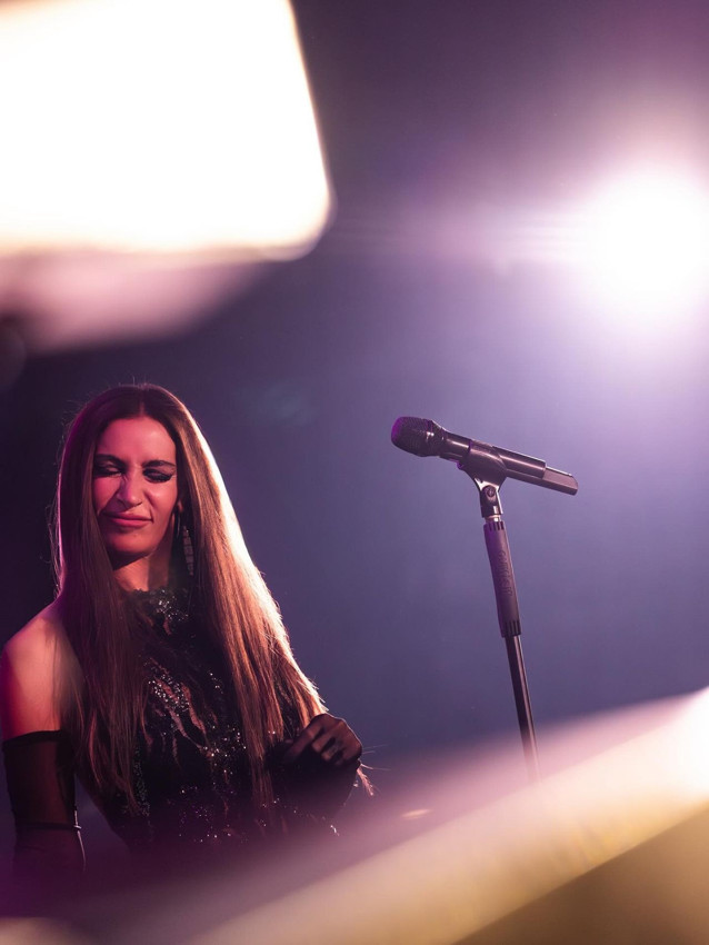 Sahnelerin mankenleri kıskandıran güzel ismi Sıla Gençoğlu'nun botokslu haline eleştiri yağdı - Resim: 2