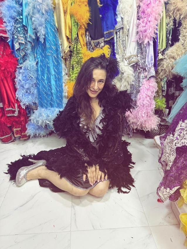 Esra Dermancıoğlu'nun Roman dansı sosyal medyayı salladı: ''Kobra Murat neredesin?'' - Resim: 2