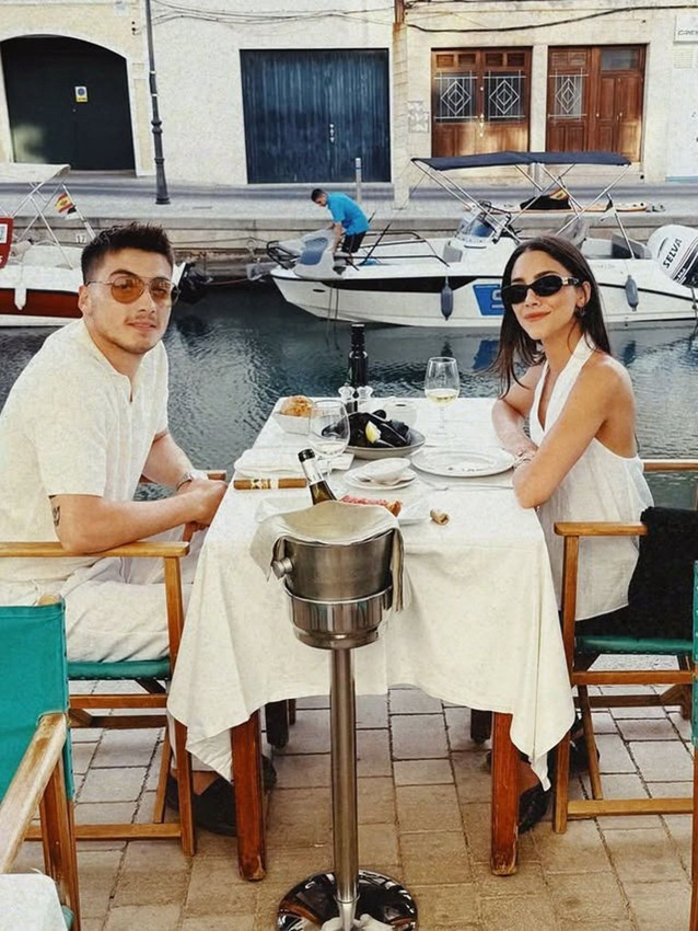 Uzak Şehir'in yıldızları Dilin Döğer ve Atakan Özkaya'dan romantik doğum günü kutlaması - Resim: 4
