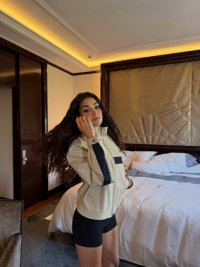 Hande Erçel'den dergi çekiminde kusursuz fiziği ile değme mankenlere taş çıkardı - Resim: 2