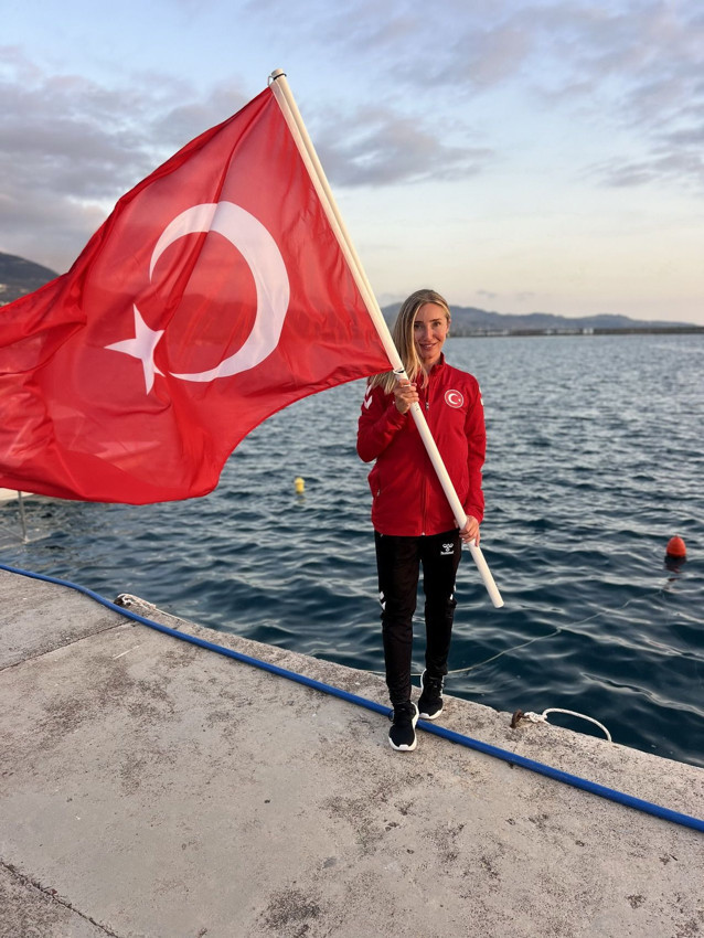 Mavi vatanın kraliçesi Şahika Ercümen, mavi derinliklerden 2 altın madalya çıkarmayı başardı! - Resim: 4
