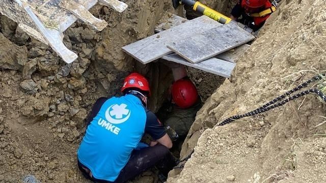 Çanakkale'de toprak kayması: Göçük altında kalanlar var - Resim: 3