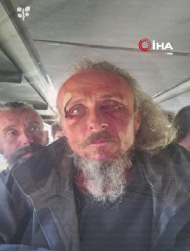 İsrail askerinden Küresel Sumud Filosu'na insanlık dışı muamele: Hem dövdüler, hem gasbettiler - Resim: 4