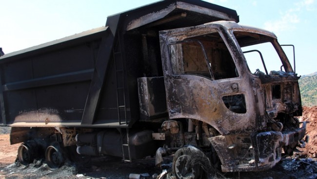 PKK Adıyaman'da iş makineleri yaktı - Resim: 3