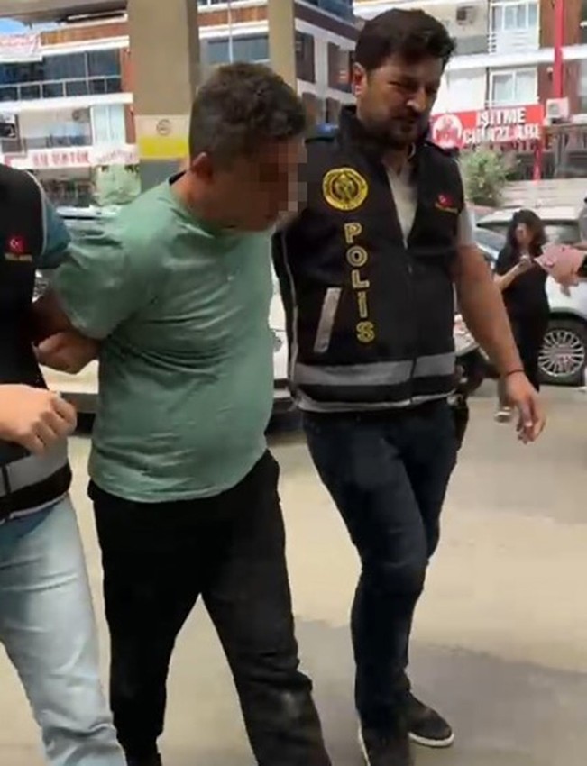 Evinde çıkan yangında eşi ve 2 çocuğu ölmüştü, itfaiye eri cinayet şüphesiyle tutuklandı - Resim: 2