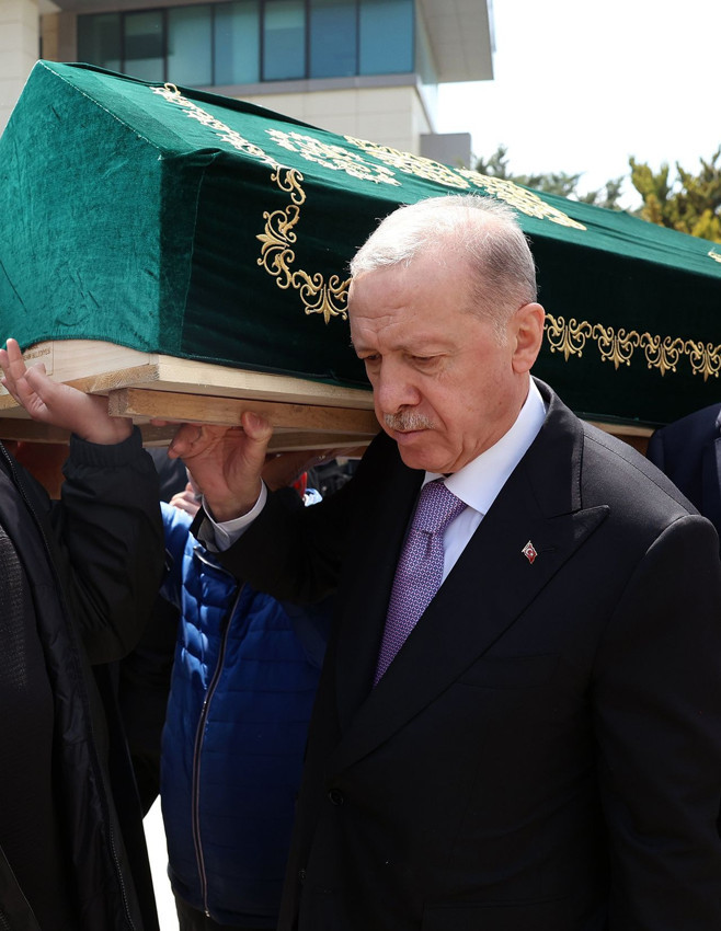 Erdoğan, kendi Arapça öğretmenini son yolculuğuna uğurladı - Resim: 4