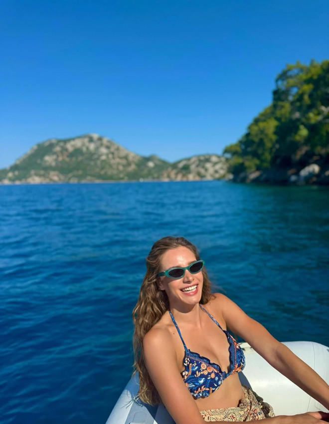 Miray Daner'in cesur sahneleri Bize Bi'şey Olmaz'a damgasını vurdu - Resim: 2