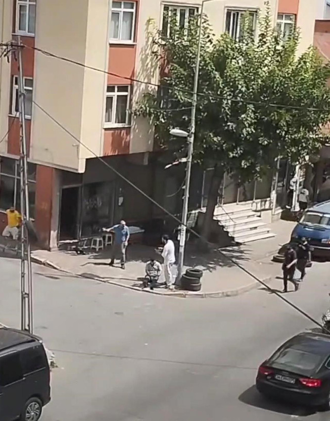 İstanbul Teksas'a döndü: Yol kavgasında mermiler havada uçuştu - Resim: 3