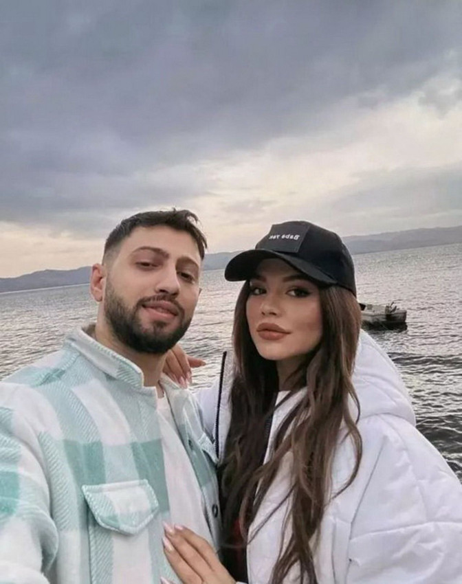 Burak Bulut ve Eda Sakız boşanıyor mu? Sosyal medyadaki o hamleler ayrılık iddialarını güçlendirdi - Resim: 2
