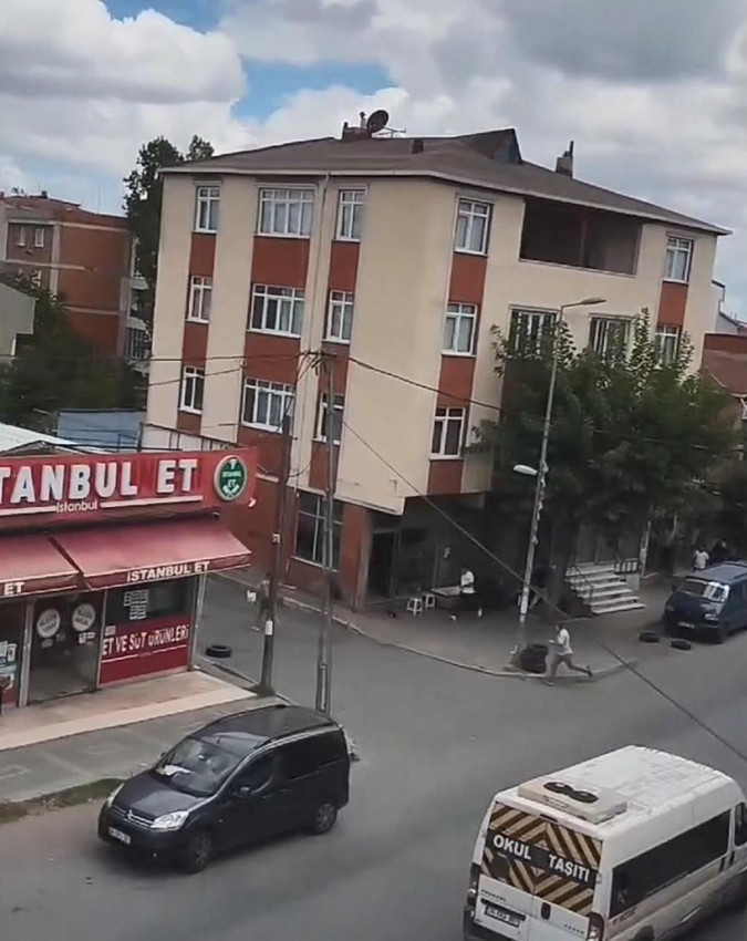 İstanbul Teksas'a döndü: Yol kavgasında mermiler havada uçuştu - Resim: 1