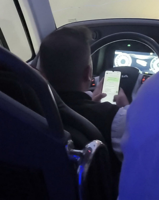 Onlarca can taşıyan direksiyon başındaki trafik canavarı yolcunun kamerasına böyle yansıdı - Resim: 3