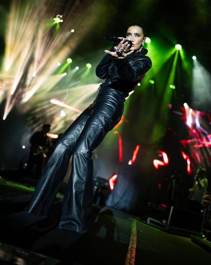 Ünlü şarkıcı Sıla ''altın vize'' için kesenin ağzını açtı - Resim: 4