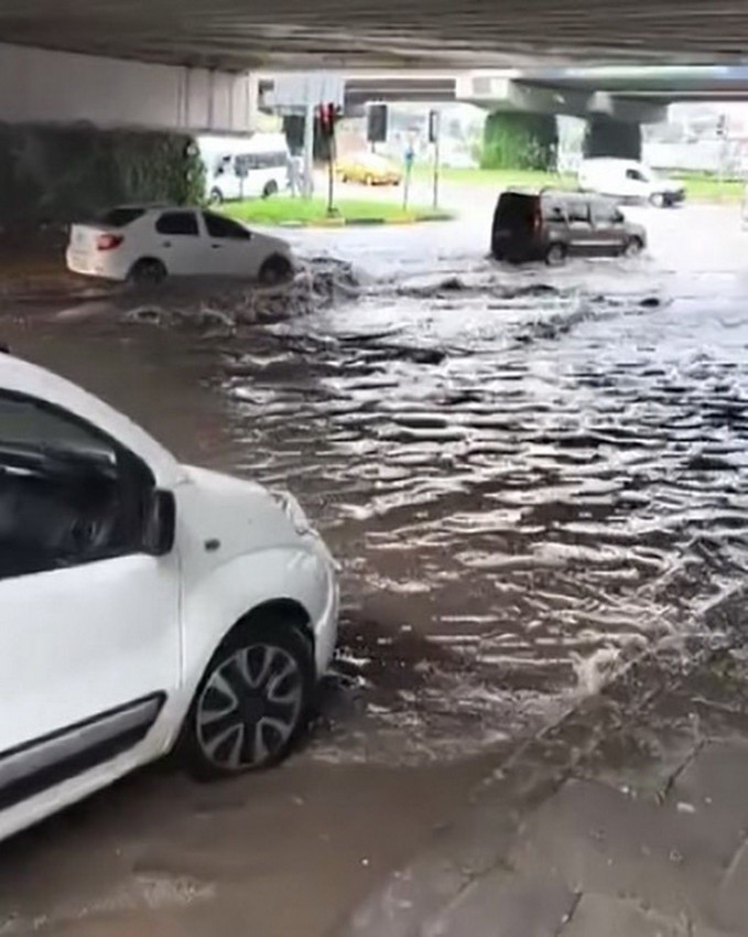 Gaziantep'te süper hücre felaketi: 23 yaralı, 39 okulda eğitime ara verildi! - Resim: 2
