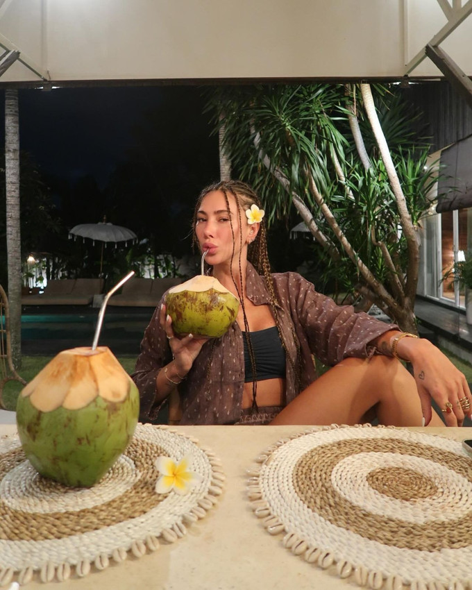 Şeyma Subaşı'dan gizemli sevgiliden sonra gizemli yatak paylaşımı - Resim: 1