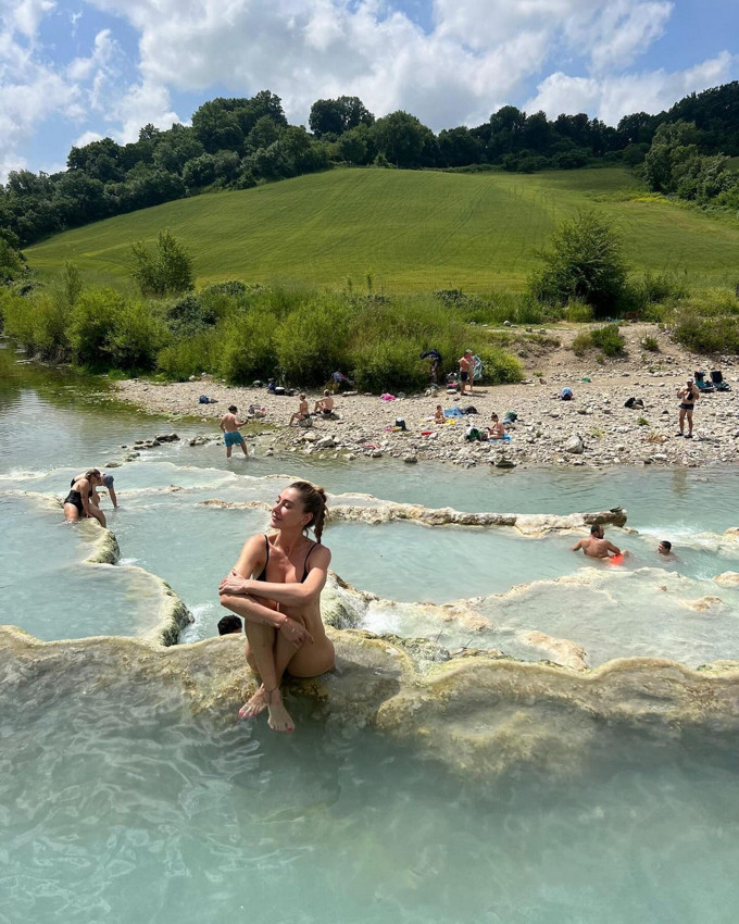 Şeyma Subaşı ''Lüks yaşıyorum ama bu dönemdeki kızlar gibi paylaşmıyordum'' deyince... - Resim: 1