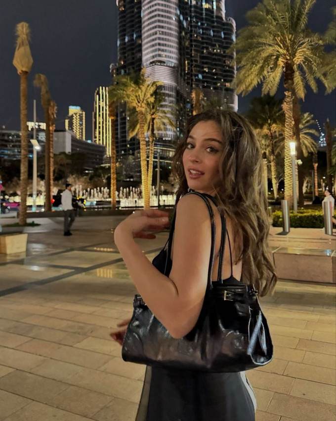 Güzelliğiyle Dubai'yi de sallayan Cemre Baysel'in güzellik sırrı olay oldu - Resim: 2