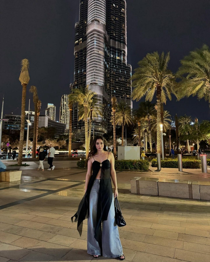 Güzelliğiyle Dubai'yi de sallayan Cemre Baysel'in güzellik sırrı olay oldu - Resim: 4