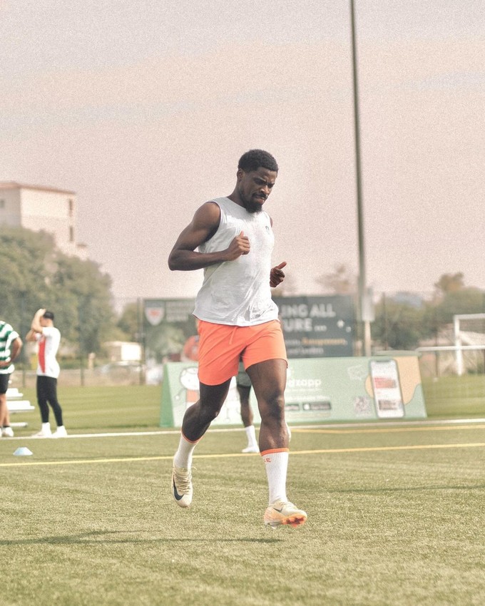 Galatasaray büyük umutlarla transfer etmişti; futbolu bıraktı - Resim: 2