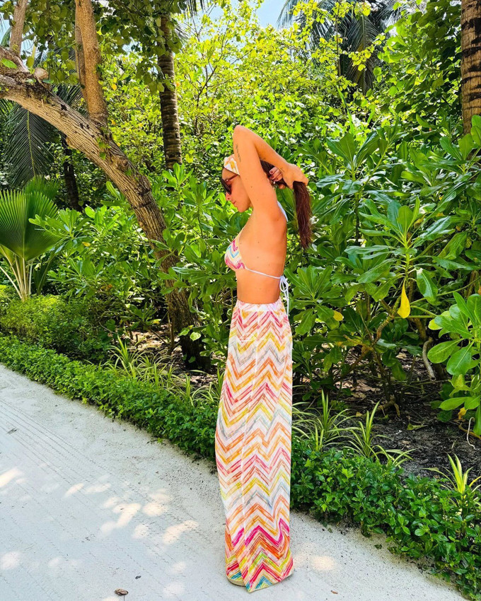 Hadise Maldivler'de yaz sezonunu açtı; cesur paylaşımları olay oldu - Resim: 4