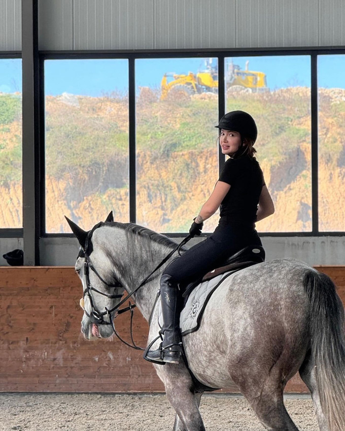 Kalça dolgusu itirafı olay olan Danla Bilic vücudundan çıkan dolgu malzemesini yayınladı - Resim: 4