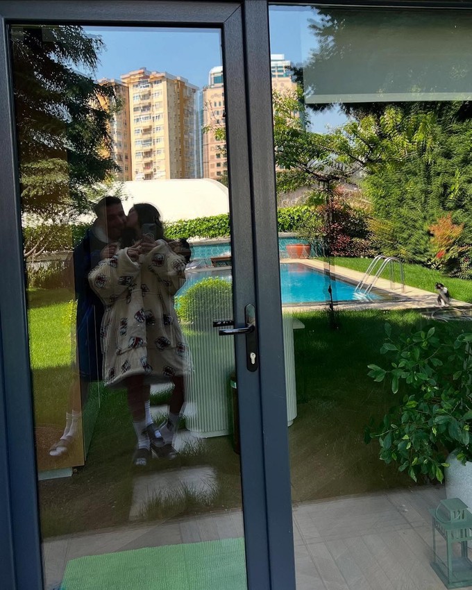 Hazal Subaşı ''yaz geldi'' pozlarıyla mankenlere taş çıkardı - Resim: 2