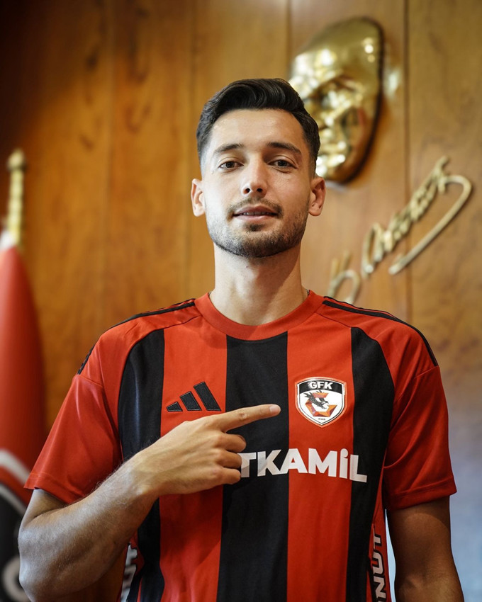 Beşiktaş'ta bir veda daha... Genç isim Beşiktaş'a veda etti - Resim: 2