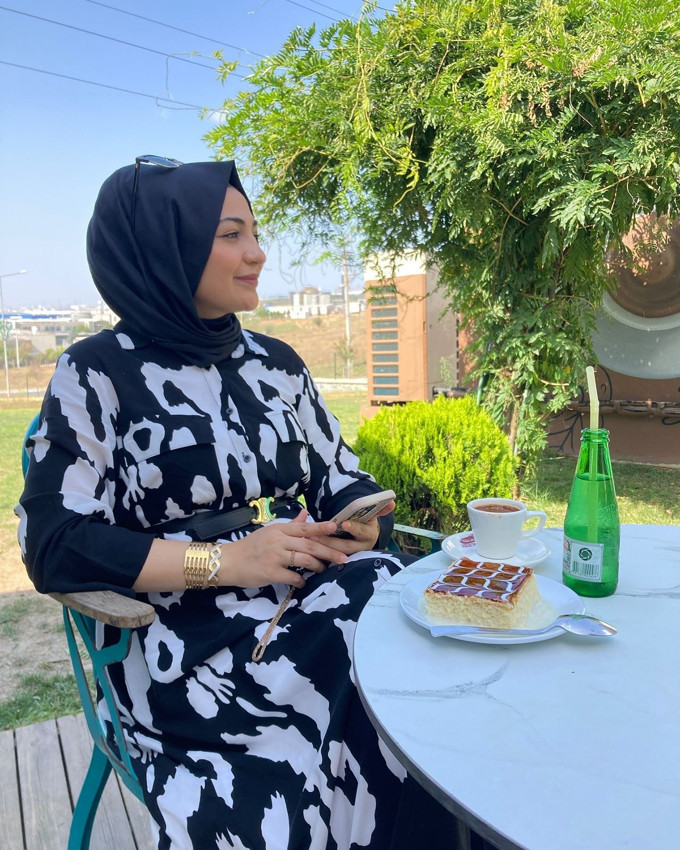 Ekranların ''Semra Chef''i tesettüre veda edip türbanını çıkardı - Resim: 2