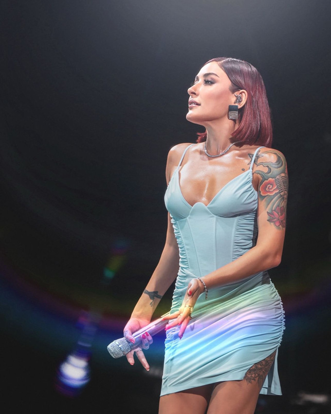 Melek Mosso'dan konsere damgasını vuran isyan: Erkek izleyicilerine seslendi - Resim: 2