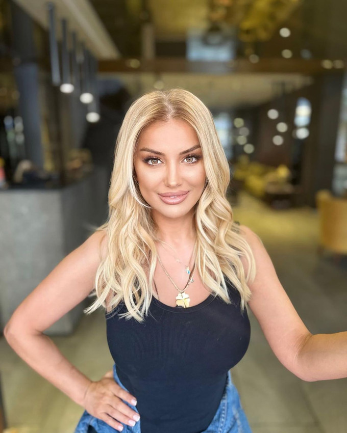 Ekranların sevilen sunucusu Songül Karlı bu sefer de makyajsız haliyle olay oldu - Resim: 1