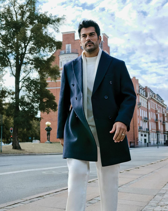 Burak Özçivit'in tek imzayla kazanacağı para dudak uçuklattı - Resim: 4