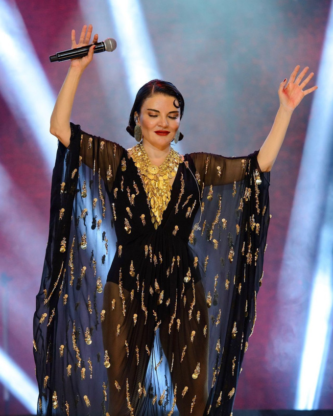 Sıkı bir diyetle 8 kilo veren Göksel transparan tarzıyla sosyal medyayı salladı - Resim: 3