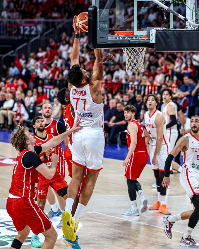 A Milli Basketbol Takımı İsviçre'yi 95-72 Yıktı: Dünya Kupası Yolunda Yeni Rakipler Belli Oldu - Resim: 4