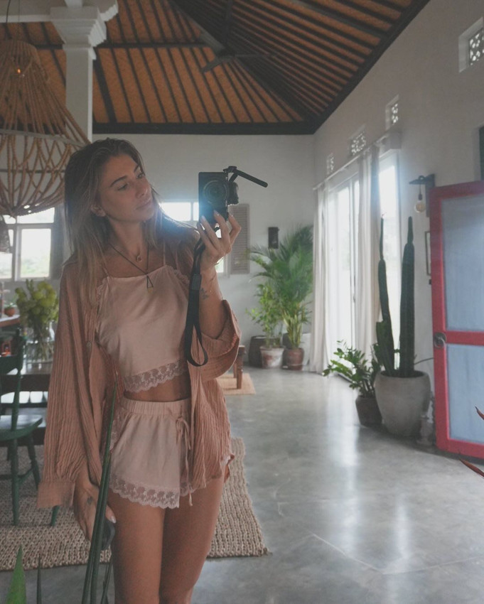 Şeyma Subaşı ''Lüks yaşıyorum ama bu dönemdeki kızlar gibi paylaşmıyordum'' deyince... - Resim: 4