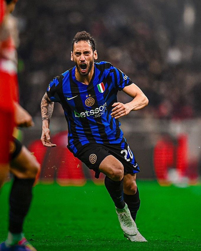 Inter, Hakan Çalhanoğlu'nun golüyle kupaya tutundu - Resim: 3