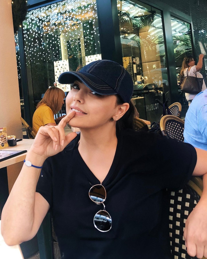 Yeni imajıyla ''boşanmak yaramış'' dedirten güzel şarkıcıdan estetik itirafı - Resim: 4