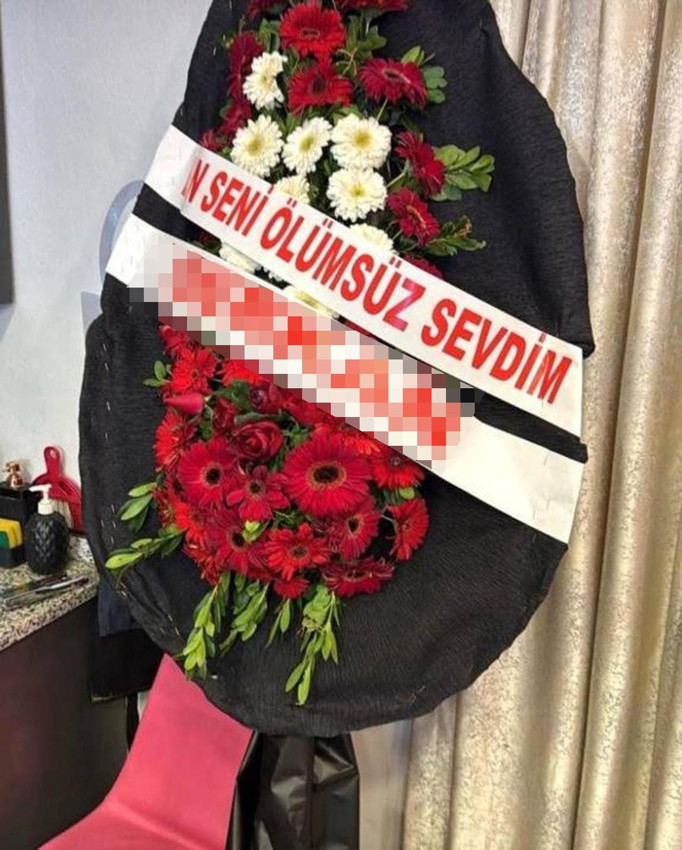 Cinayetten önce siyah çelenk göndermiş! Otobüs durağındaki vahşette korkunç ayrıntılar - Resim: 2